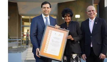 Ministro Salcedo inaugura Bienal de Artes Visuales