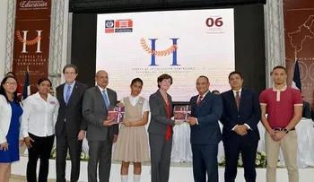 Ministerio de educación pone en circulación edición "héroes de la educación dominicana"