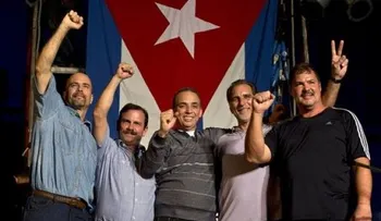 Silvio Rodríguez le canta a los liberados por EEUU 