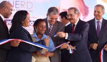 Danilo Medina entrega once escuelas en 5 provincias del Este