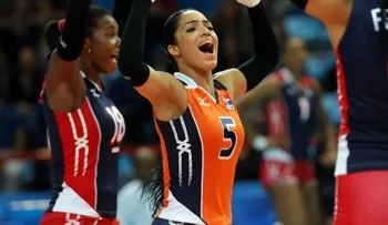 Revista escoge a dominicana Brenda Castillo como la mejor libero del mundo