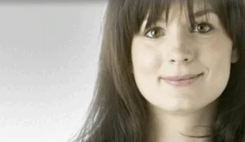 Mujer criada por homosexuales pide al mundo proteger el verdadero matrimonio
