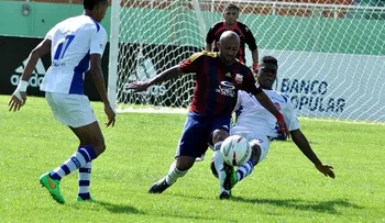 Barcelona triunfa y fortalece su liderato en la LDF