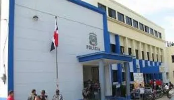 Ladrones roban hasta las sillas en una iglesia
