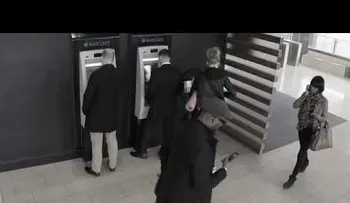 Alertan para que no te engañen en cajeros automáticos (VIDEO)