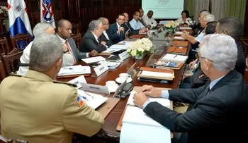 Navarro invita a rectores de universidades establecer agenda en común con Cancillería