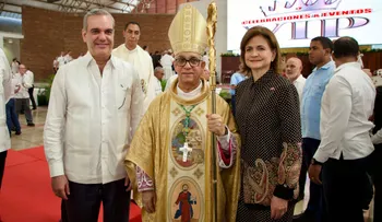 Presidente Luis Abinader asiste a toma de posesión monseñor Héctor Rafael Rodríguez