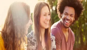 Ríe, ríe, ríe, las personas graciosas son más inteligentes, confirmado por un estudio 