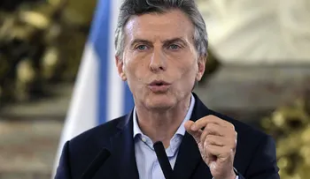 Macri veta ley anti despidos 24 horas después de ser aprobada en el Congreso