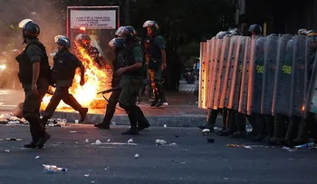 Videos, Fotos: Dos muertos y decenas de heridos en las protestas en Caracas 