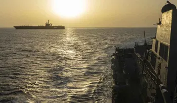 Irán acusa a EE.UU. de usar buques mercantes en Ormuz para trasladar material militar
