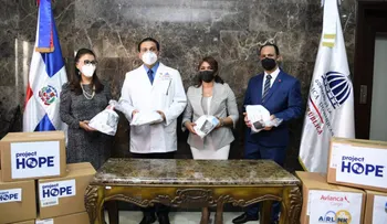 Gobierno dominicano recibe donación de 445,500 mascarillas KN95 de Project Hope