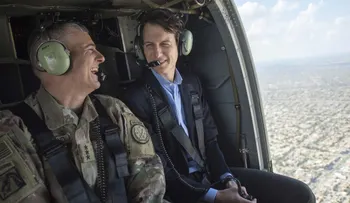 El yerno de Donald Trump visitó una base iraquí a 16 kilómetros de Mosul