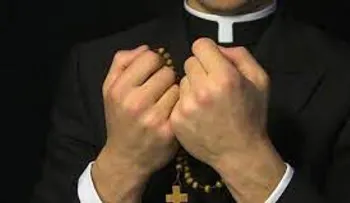 Adiós al celibato: "No hay contradicción para que un sacerdote pueda casarse", dice Francisco