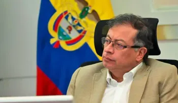 Gobierno de Petro enfrenta su primera gran crisis en una semana turbulenta