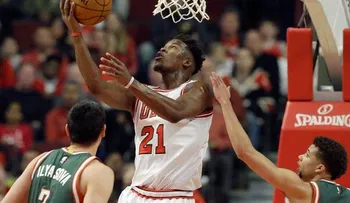 Un imparable Butler coloca los Bulls arriba  2-0 ante Bucks 