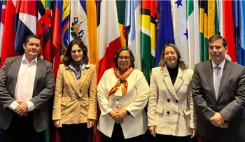 Gloria Reyes fortalece cooperación social y de género en Chile