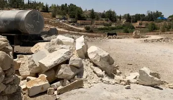 Aumenta el asedio en aldea palestina Um al Jair