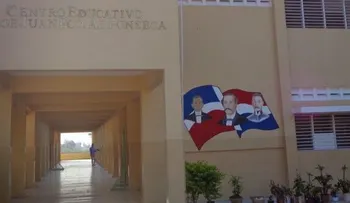 Se intoxican estudiantes y maestra de Cotuí con pesticida rociado por avioneta