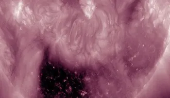 Video: La NASA descubre un 'Cuadrado Negro' en el Sol 