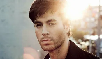 Mira lo que respondió Enrique Iglesias cuando le preguntaron si era PAJARO!