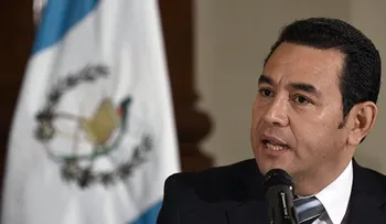 Hijo y hermano del presidente guatemalteco enfrentarán juicio por fraude 