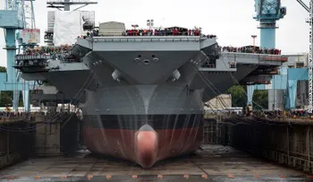 El súper portaaviones más caro jamás construído se unirá a la flota naval de EE.UU.
