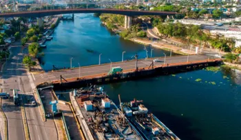 Obras Públicas cerrará este sábado el Puente Flotante por dos horas