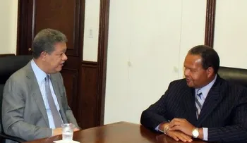 Leonel Fernández suscribe acuerdo con el Medgar Evers College, de Brooklyn