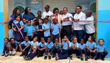 Gobierno entrega nuevas aulas en Monte Plata