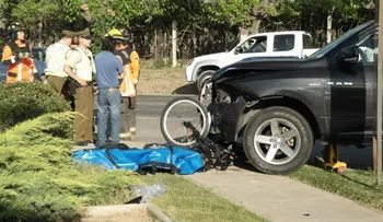 Hombre de 68 años muere al ser arrollado por camioneta
