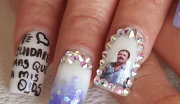 La cultura pop mexicana da color a la manicura más atrevida