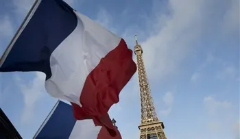 Francia está en duelo, busca pistas tras ataques mortales