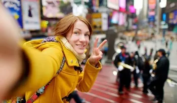 Por qué es tan peligroso sacarse selfies haciendo el símbolo de la paz