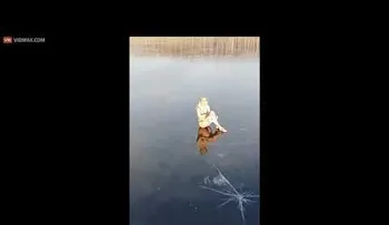 Esto le pasó después de lanzarse en "bomba" a un lago helado