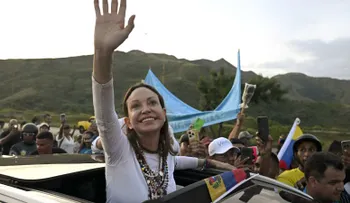 María Corina Machado anuncia su regreso a Venezuela y Trump dice que no estaba al tanto