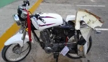 Apresan hombre con diez paquetes de marihuana escondidos en una motocicleta