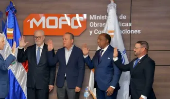 Eduardo Estrella juramenta nuevos viceministros MOPC