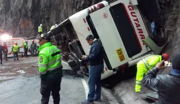 Accidente de bus en Perú deja varios muertos y decenas de heridos