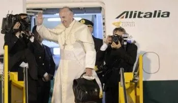 El papa agradece con un tuit en español gira por Ecuador, Bolivia y Paraguay
