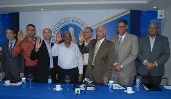Presidentes municipales del PRD renuncian para apoyar a Luis Abinader