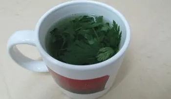 Un potente té para las piernas hinchadas