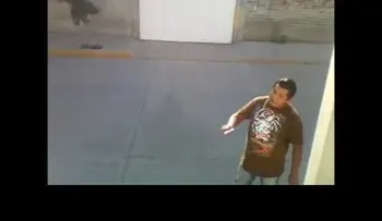 Una discusión "por mujeres" terminó con un hombre tiroteado en plena calle (VIDEO)