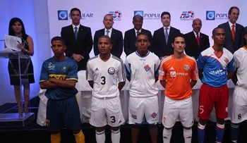 La liga dominicana de fútbol se llamará Banco Popular 