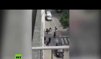 Momento en el que la Policía mata autor del tiroteo en Bélgica