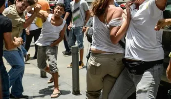 Seis policías y cuatro civiles heridos en ataque con granadas en Caracas