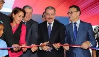 Presidente Medina inaugura 4 escuelas en Valverde