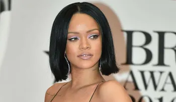 Rihanna estaría sumamente molesta por romance entre Jennifer López y Drake
