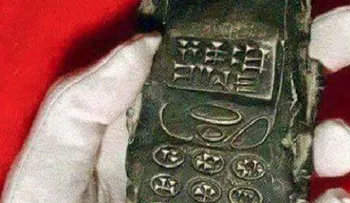 El supuesto hallazgo de un teléfono móvil de 800 años genera polémica