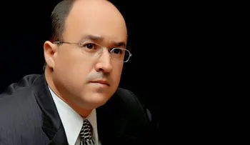 Senadores acusan a Domínguez Brito de violar leyes y piden su renuncia